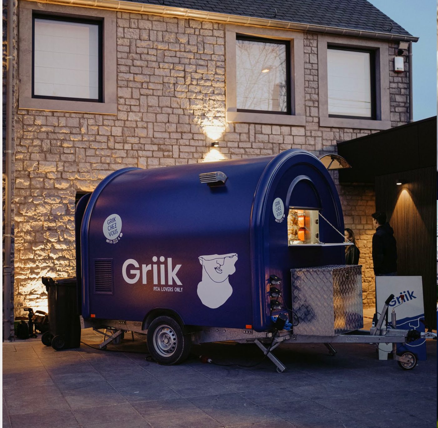Le food truck Griik installé pour un événement
